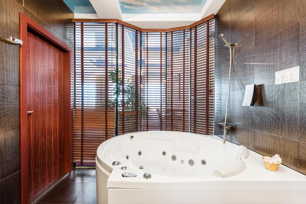 Отель Amberton Hotel Klaipeda Клайпеда-57