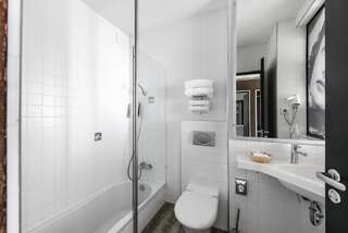 Отель Amberton Hotel Klaipeda Клайпеда Стандартный двухместный номер с 2 отдельными кроватями и видом на море-1