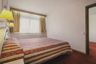Отель Amberton Hotel Klaipeda Клайпеда Семейный номер эконом-класса-1